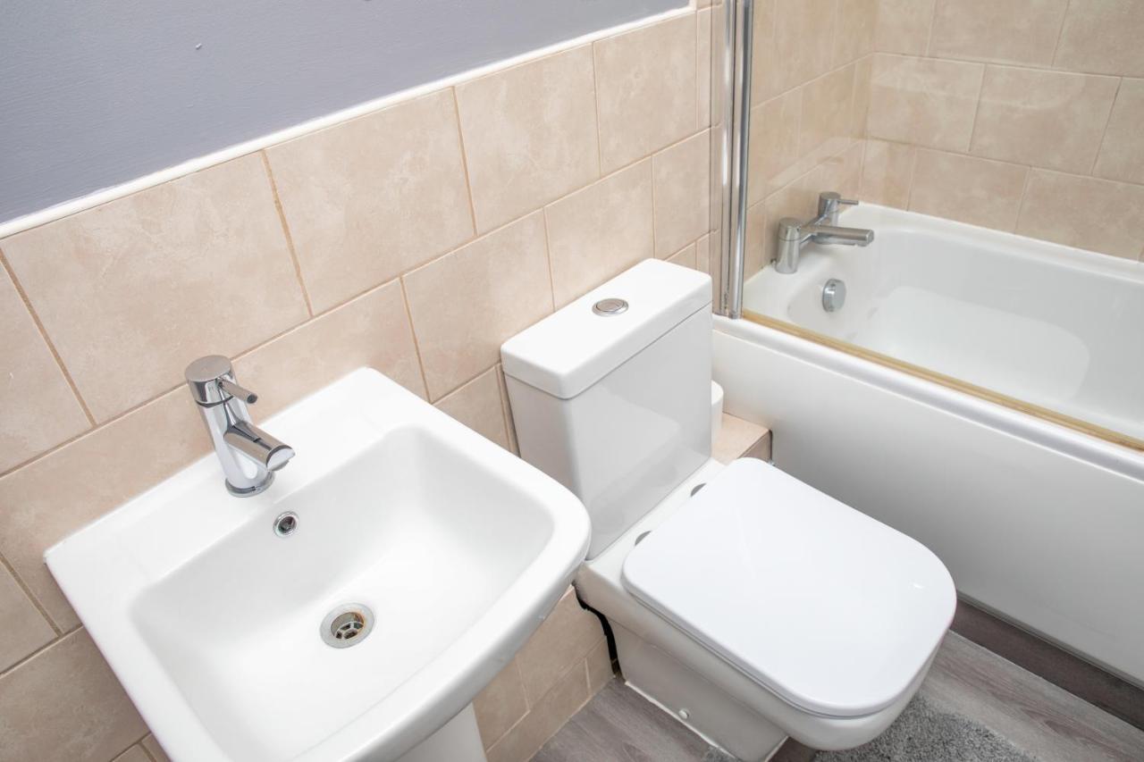 Leeds City Centre Spacious House Free Parking And Wi-Fi 外观 照片